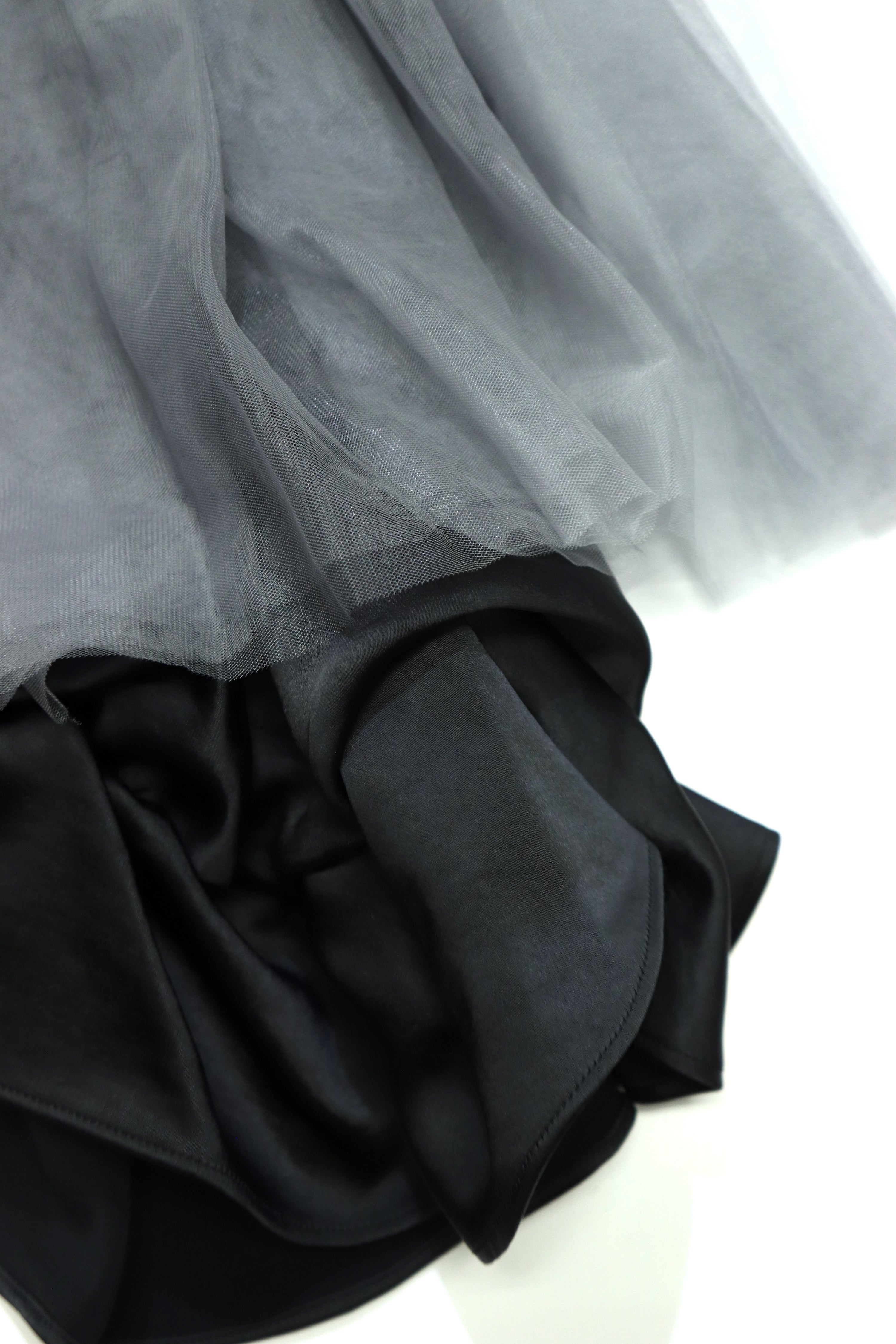 satin balloon mini skirt