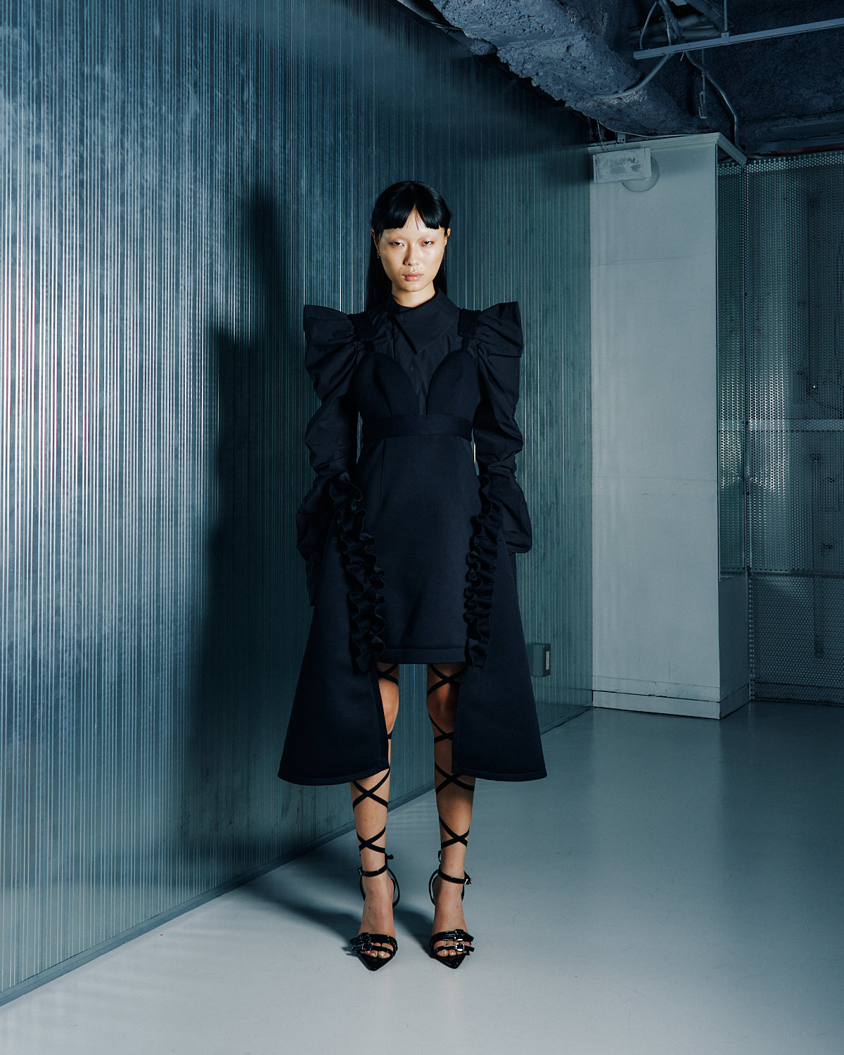 over collar puff-sleeve shirt (BLACK)