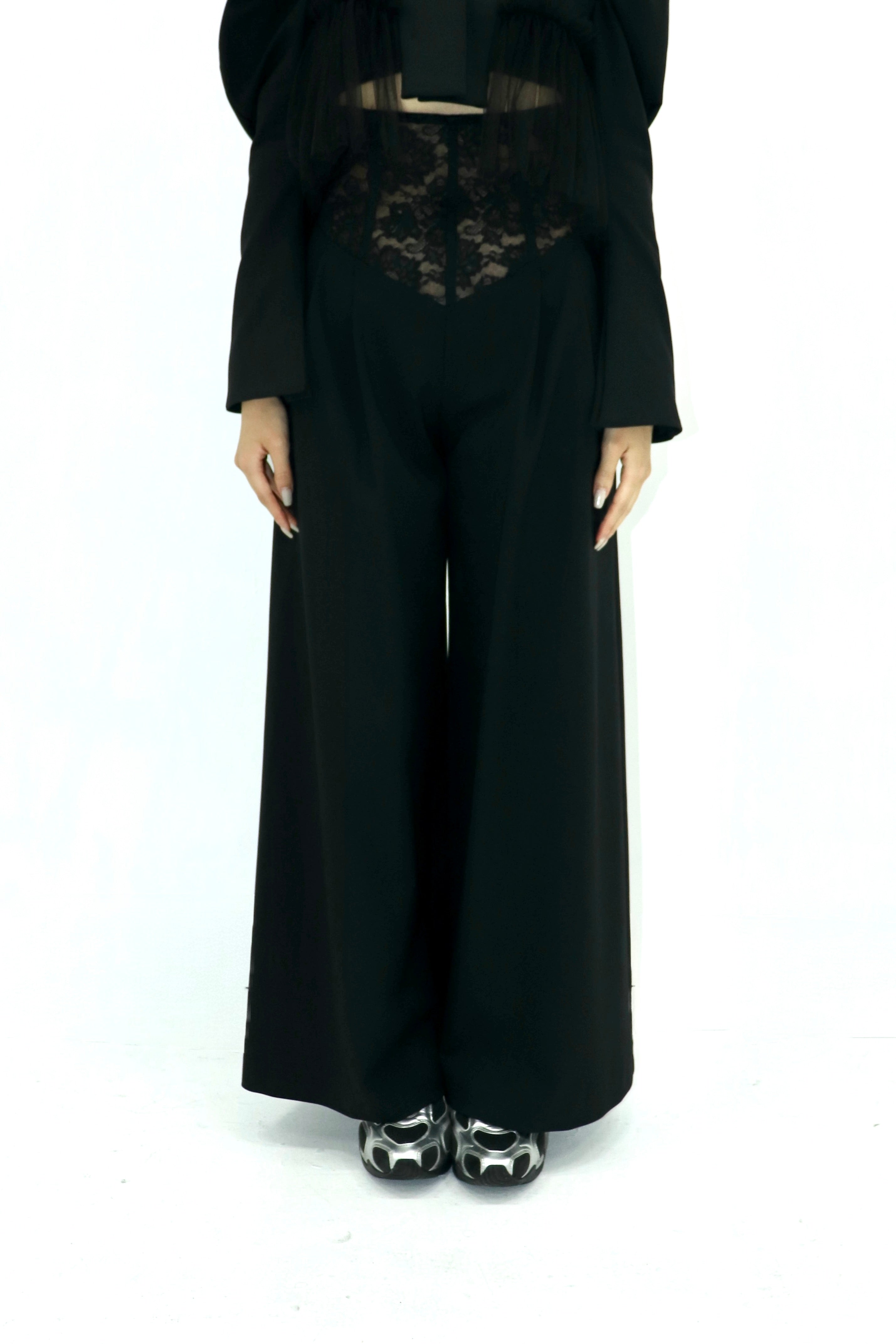 wide trousers with corset