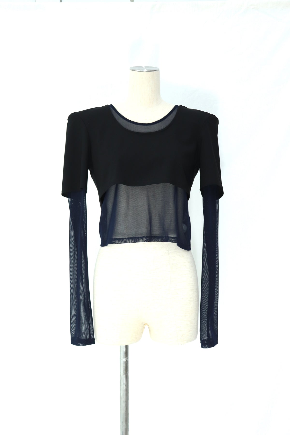 pow shoulder top w/sheer