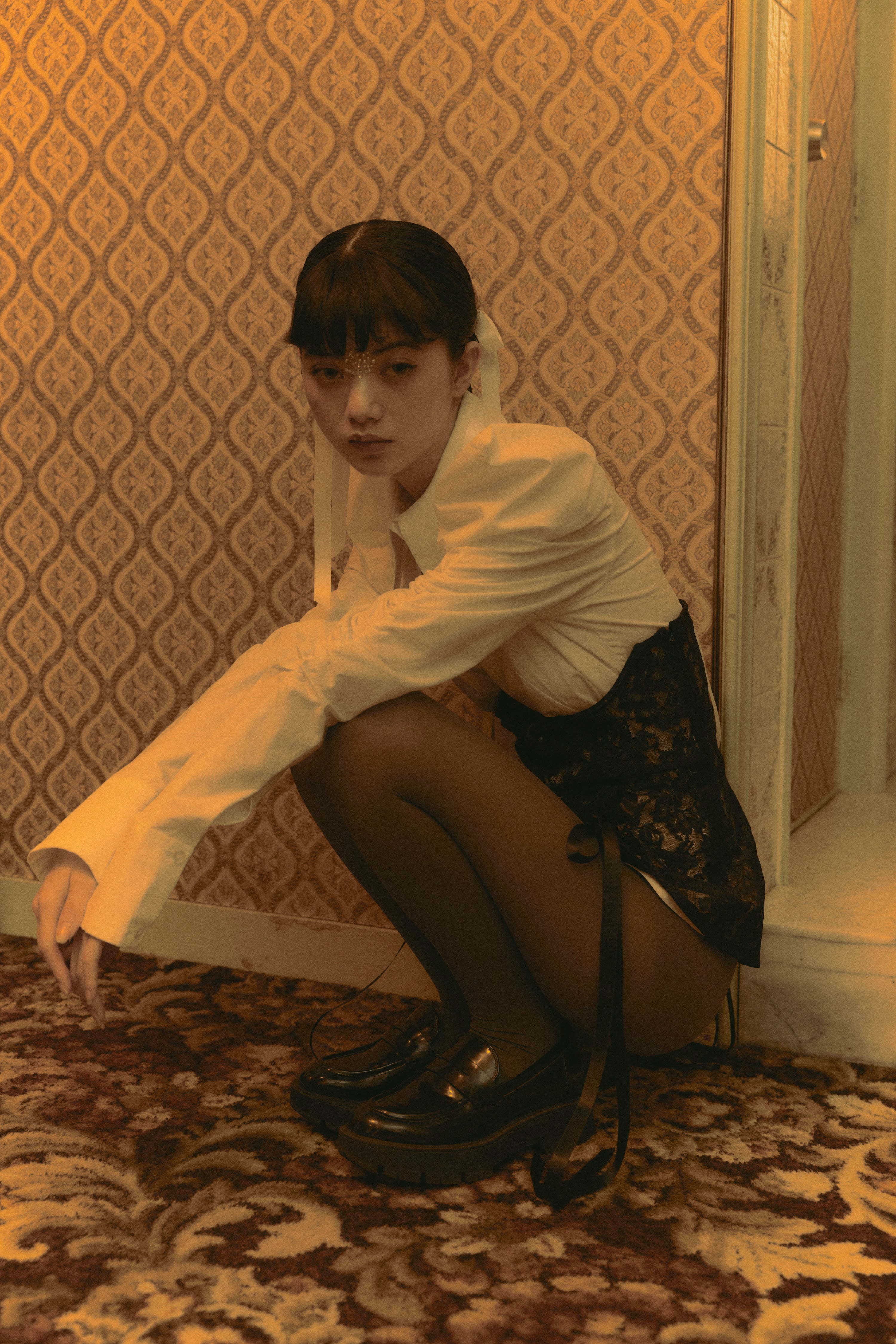 square cut puff-sleeve shirt (BLACK)